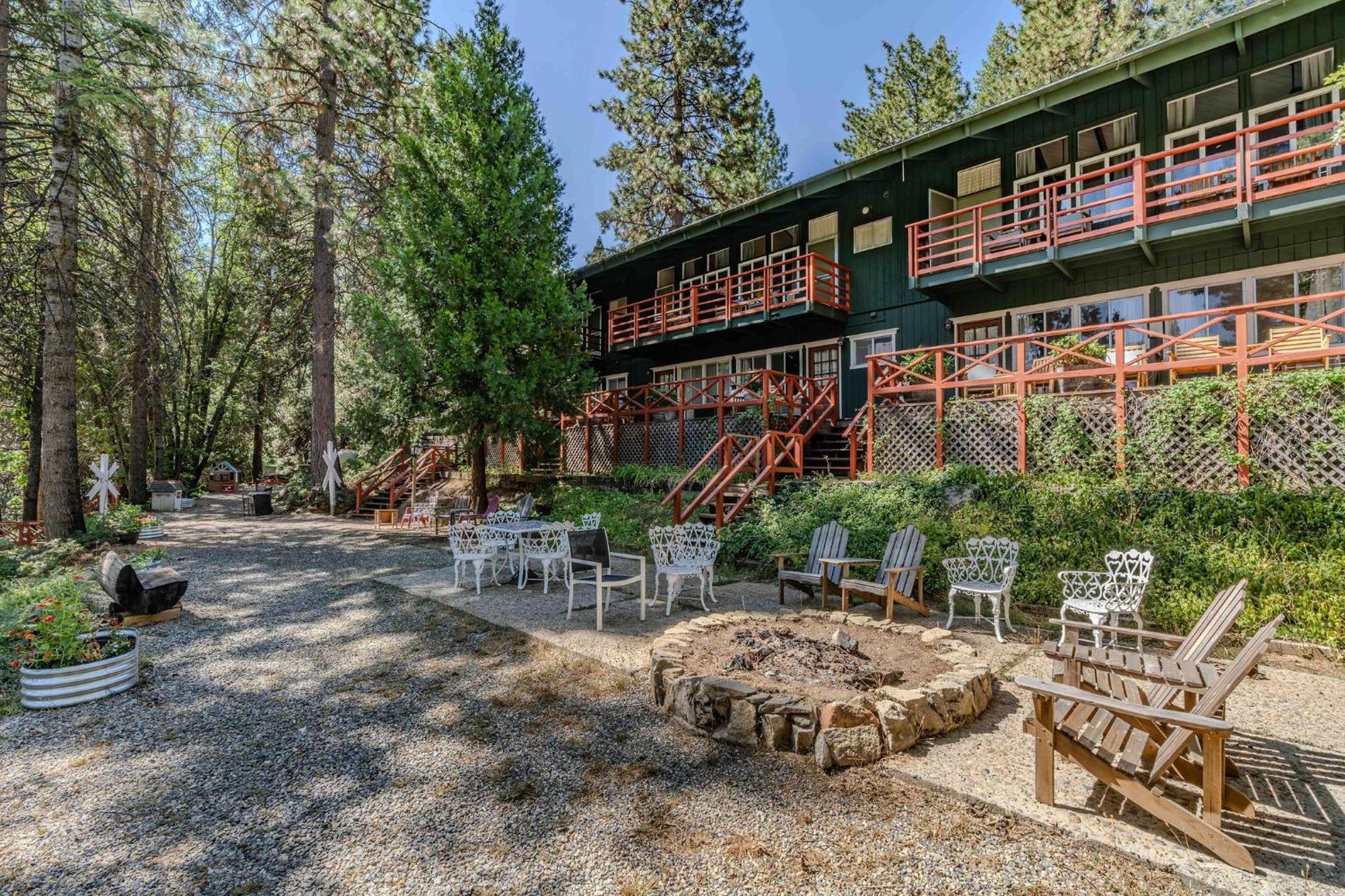 Narrow Gauge Inn Fish Camp Dış mekan fotoğraf