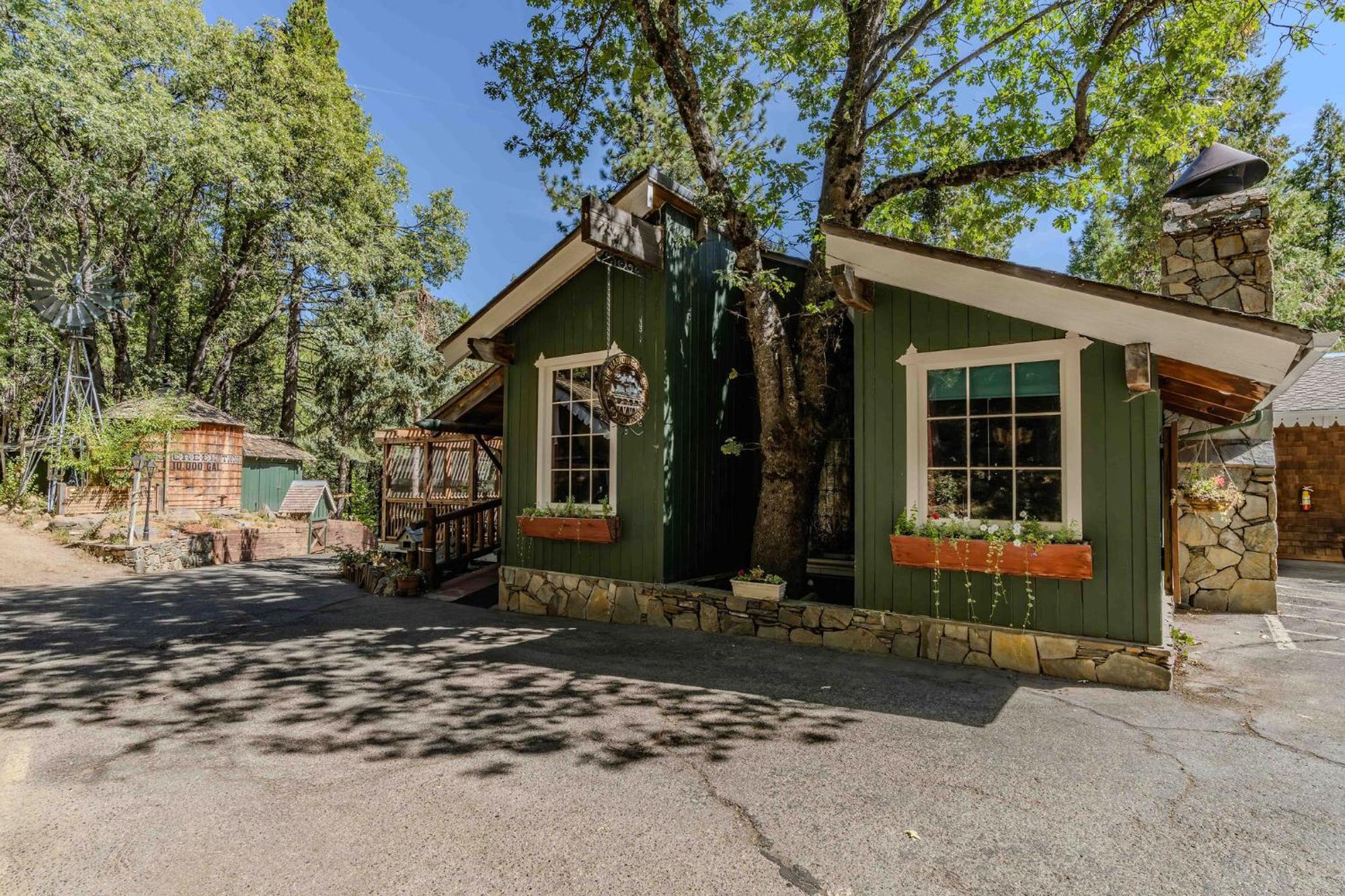 Narrow Gauge Inn Fish Camp Dış mekan fotoğraf